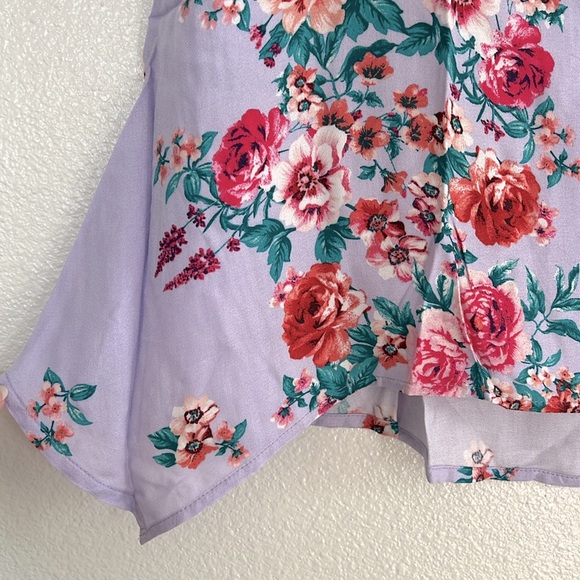 Lavender floral top, size XL - Picture 3 of 4
